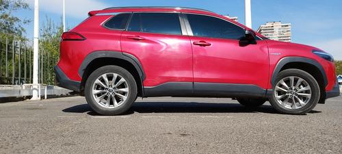 Corolla Cross Híbrido 1.8, 2022. Rendidor