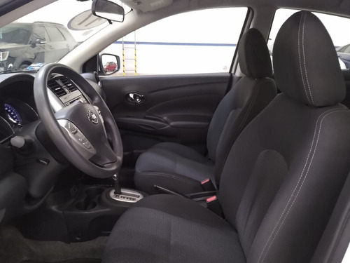 Imagen 11 de 15 de Nissan Versa 2017 1.6 Advance At