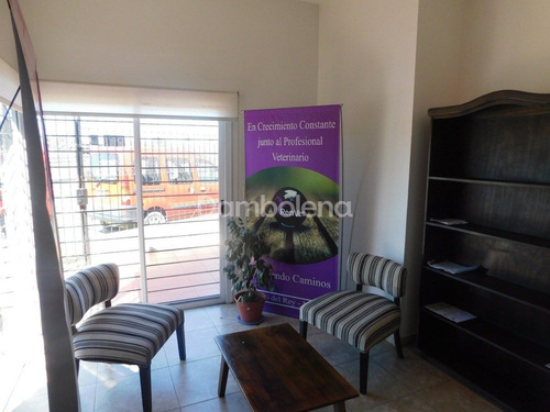 Imagen 17 de 30 de Oficina En Venta Sobre Colectora Acceso Oeste - Moreno