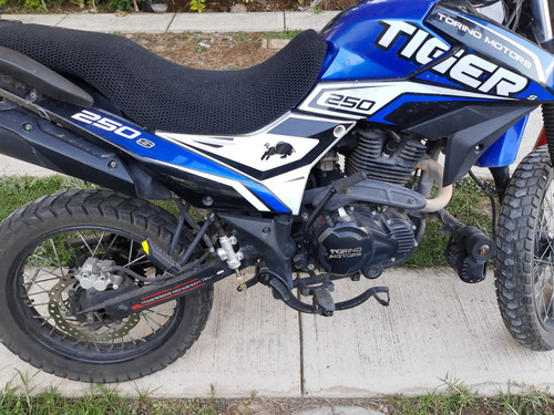Formidable Motocicleta Para Terraceria Y Empedrado.