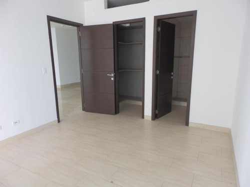 Imagen 7 de 14 de Venta De Apartamento En Grand Tower, Punta Pacífica 21-2015