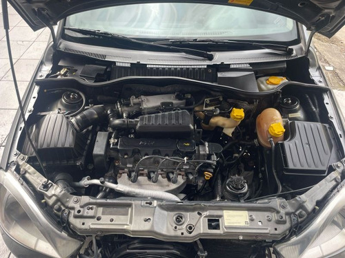 Chevrolet Corsa 1.8 Maxx Flex Power 5p