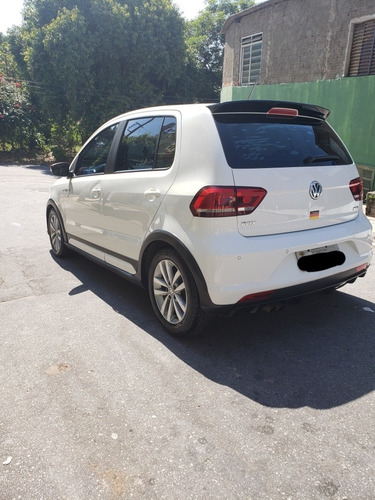 Volkswagen Fox 2015 1.6 16v Msi Pepper Total Flex 5p