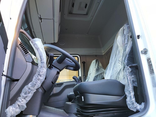 Imagem 4 de 10 de Vw 30330 8x2 2021 2022 Bitruck Carroceria Aut. T. Alto Leito