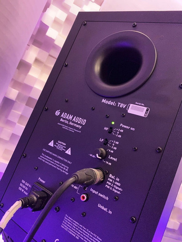 Adam Audio T8v Monitores De Estudio De Campo Cercano (par)