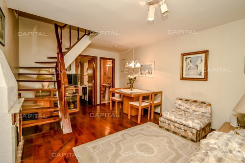 Imagen 3 de 15 de Venta De Apartamento Estilo Casa En Playa Mansa - Punta Del Este Mansa