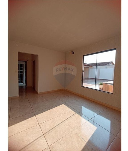 Imagen 10 de 23 de Vendo Casa En Esquina En El Barrio San Isidro, Etapa 1: 4 Habitaciones Y 2 Baños.
