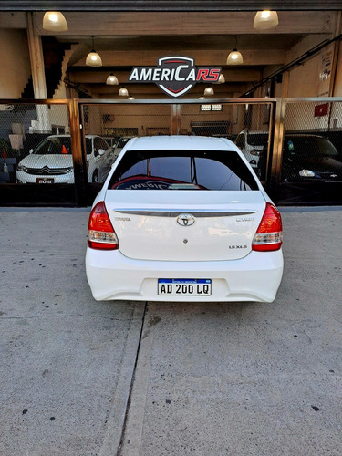 Toyota Etios 1.5 Sedan Xls