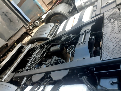 Imagem 3 de 8 de Volkswagen 25390 Vw 25420 Com Ar E Automatico Varias Unidad