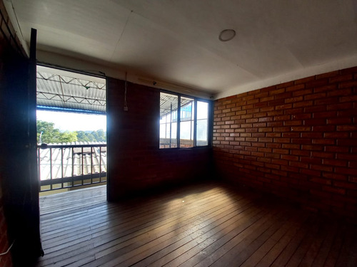 Se Vende Casa Bi Familiar Barrio Tomas Cipriano