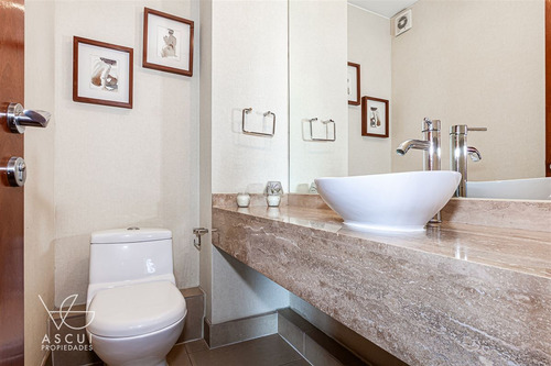 Departamento En Venta De 3 Dorm. Más Servicios En Las Condes