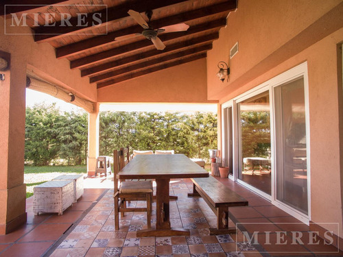 Casa En Venta En Area 1 San Sebastian