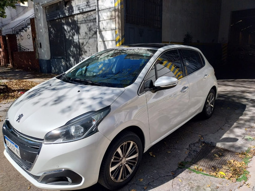 Peugeot 208 1.6 Feline