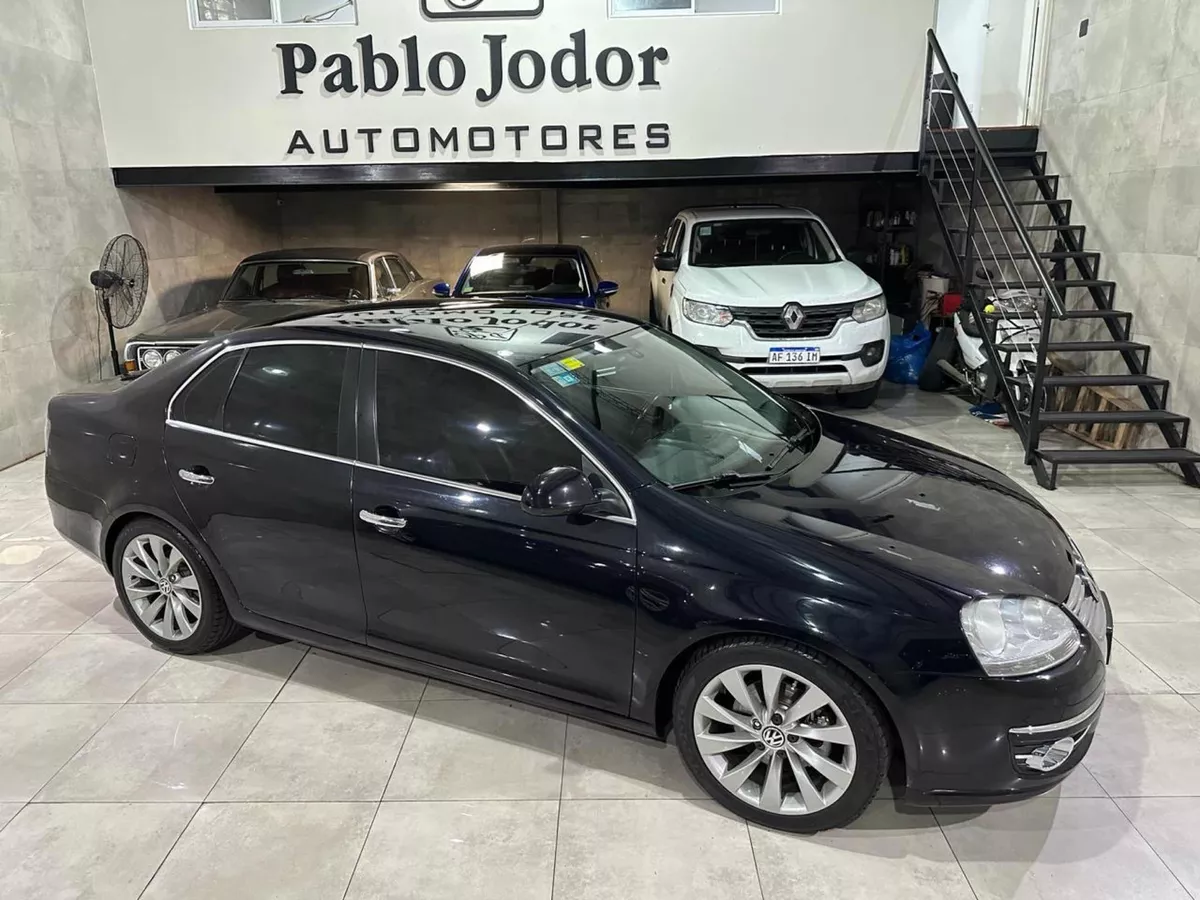 Volkswagen Vento 2.5 Luxury Tiptronic 170cv