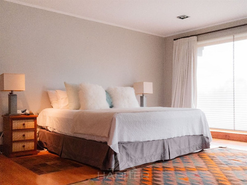 Casa En Venta De 5 Dorm. En Los Angeles
