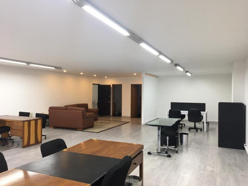 Imagen 2 de 17 de Oficina En Venta En Bogotá Chico Norte