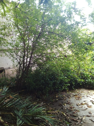 Imóvel Sob Registro No 3° Ofício. Casa De 145,73 M² De Área Útil, 640m² De Quintal