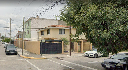 Ajrj Casa En Venta Cerca De Plaza Universidad Y Galerias Guadalajara