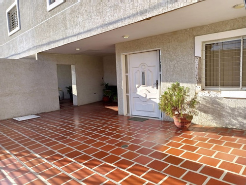 Cv-905 Zona Sur Town House Sierra Maestra San Francisco