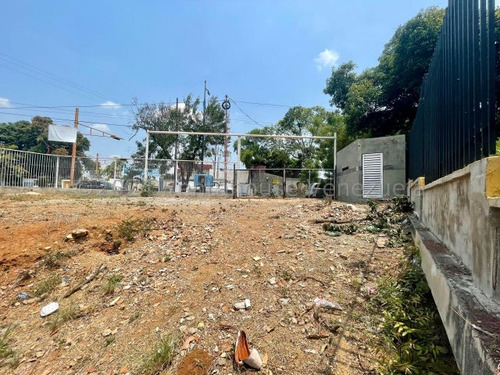 Lisbeth Delgado Vende Terreno En Centro-este Barquisimeto Cod.25-649 Oportunidad De Inversión Ubicado En Esquina