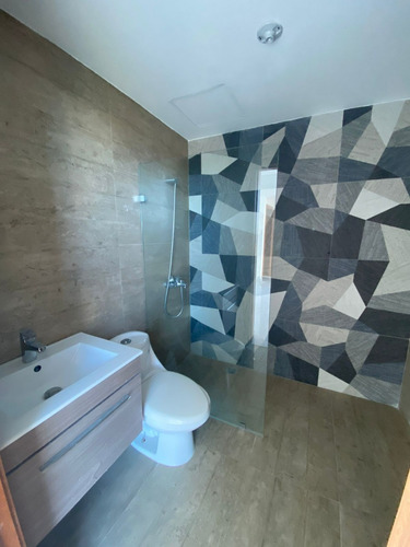 Imagen 18 de 19 de La Esperilla -espectacular Torre - Vista Al Mar-apto Nuevo- Piso 17 -1 Hab. Tipo Loft Y Ph - 2 Baños, 2 Parqueos, Área Social Con Lounge Bar Piscina Con Hidroterapia Gimnasio Mini Spa De Masaje