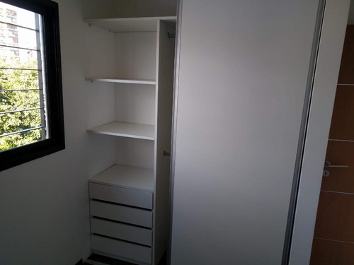 Imagen 7 de 18 de Departamento 3 Ambientes Al Frente Con Cochera Para 2 Autos