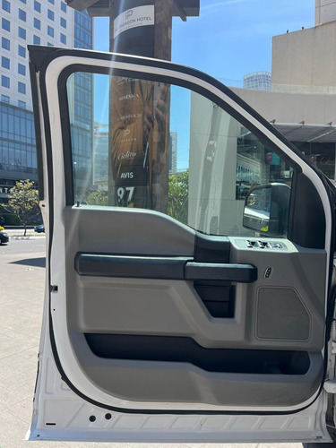 Ford F-150 3.3L XL Doble Cab. 4x2 V6