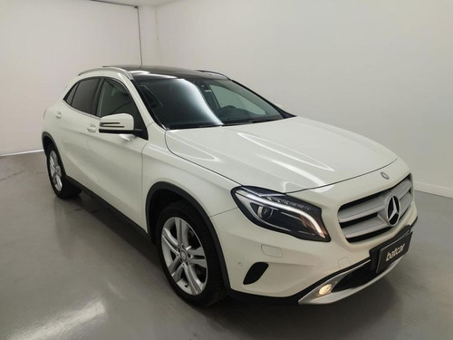 Mercedes-Benz GLA 200 MERCEDES-BENZ