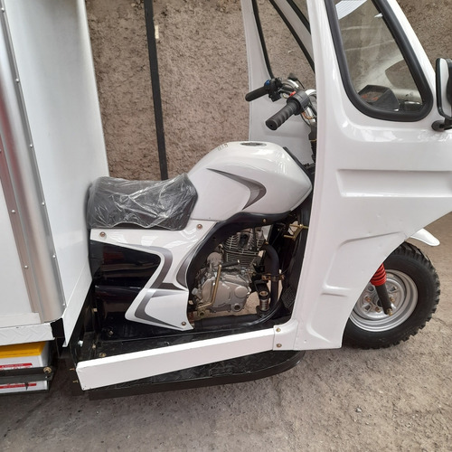 Moto De Carga Bencinera Con Cabina + Caja De Carga