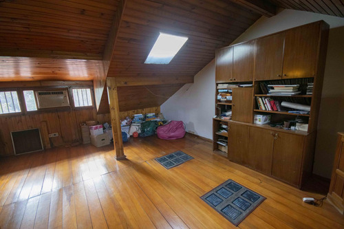 Dúplex De 6 Ambientes En Venta Playroom, En Martínez.