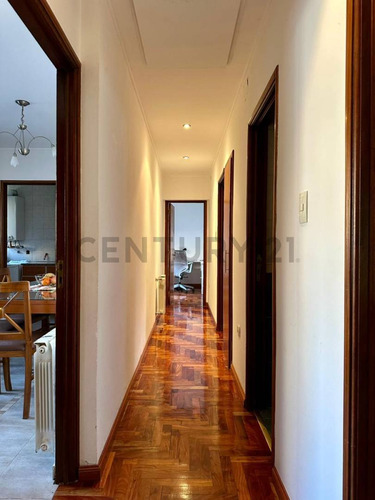 Casa En Venta En Barrio Privado, City Bell