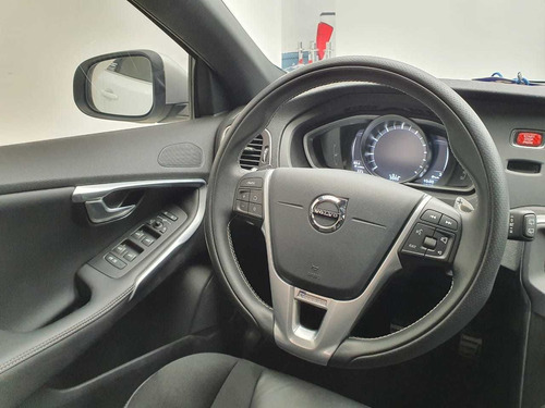 Volvo V40 R-desing T4 2.0 Aut 5p 2019 Gkz972
