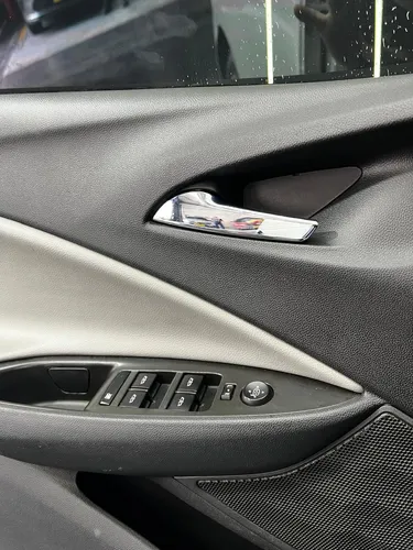 Chevrolet Onix 1.0T Premier Hatch At