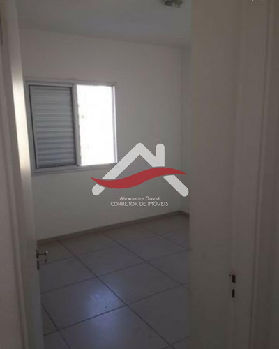 Imagem 13 de 16 de Lindo Apartamento 47 M² - Cond. Vida Plena Campolim, 2 Dormit, Lavanderia, 1 Vaga. Piso Cerâmico. Box Blindex. Portas De Madeira, Janelas De Alumínio. - Ap00159 - 69511069