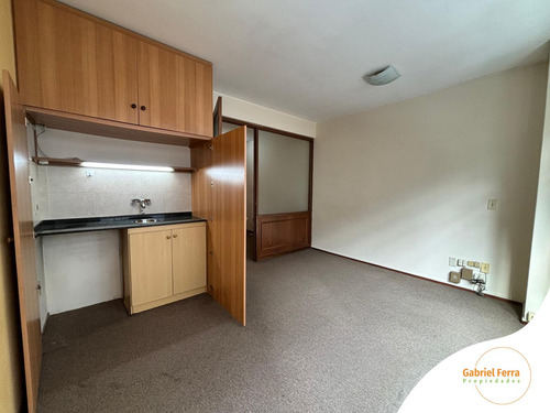 Vendemos Oficina Con Kitchinette Y Baño Privado -
