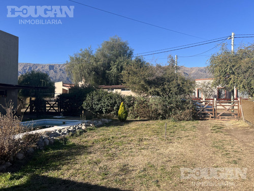 Venta - Casa Tipo Quincho Con Pileta Sobre Terreno Propio