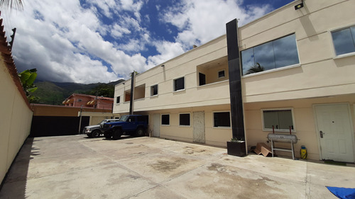 Townhouse Con Financiamiento En  Sector Valle Verde El Limón Aragua