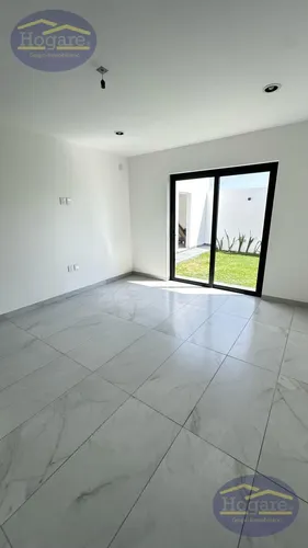 Casa En Venta Dentro De Cluster En La Campiña Residencial León Gto