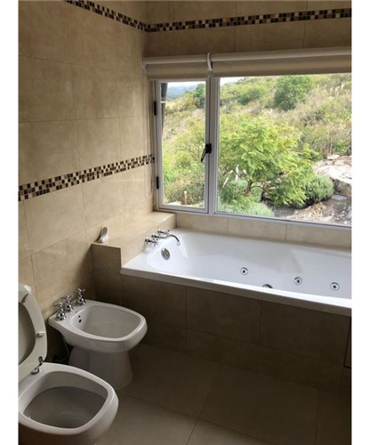 Venta Casa 2d Pileta Vistas El Vergel Rio Ceballos