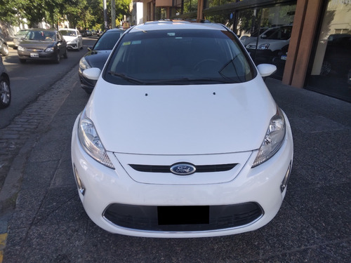 Imagen 3 de 15 de Ford Fiesta Kinetic 2011 Titanium 5 Ptas 79.000km Excelente!