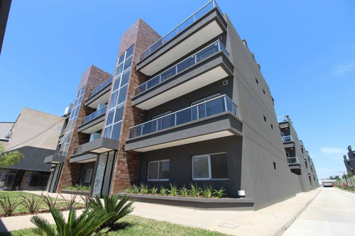 Imagen 2 de 13 de Depto Venta 2 Amb - San Justo - ¡ Cochera Y Sum !