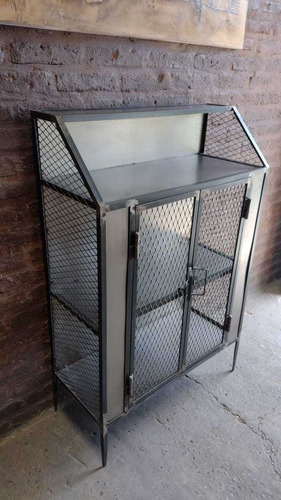 Imagen 6 de 10 de Mueble Estilo Industrial De Hierro Chapa Y Mat Desplegable
