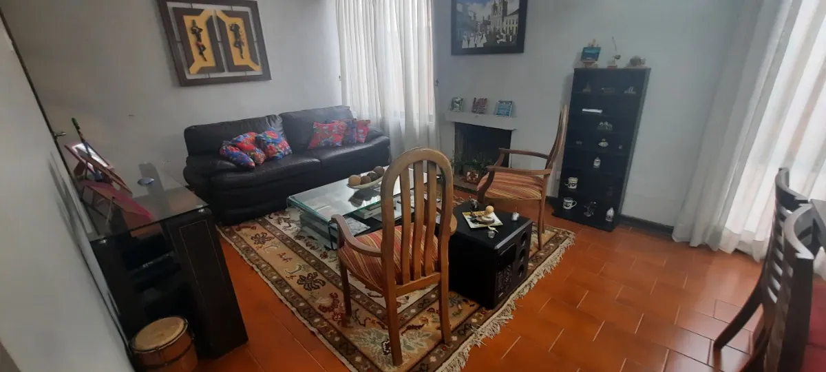 Imagen 3 de 15 de Casa Sólida En Pasaje Cerrado