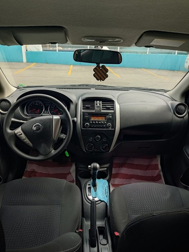 Imagem 4 de 12 de Nissan Versa 2017 1.6 16v Sv Aut. 4p
