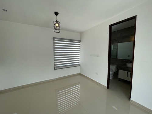 Imagen 17 de 18 de Casa En Venta Con Roof Garden En La Zona De Paseo San Junipero, Queretaro