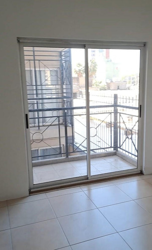 Alquiler Monoambiente Con Balcon Cuadra Y Media De Rivadavia Estacion Subte Linea A San Pedrito