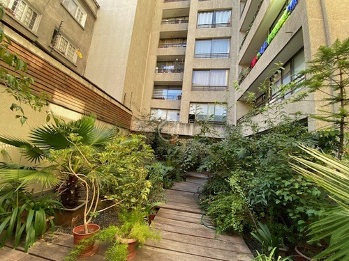 Departamento En Venta De 1 Dorm. En Santiago