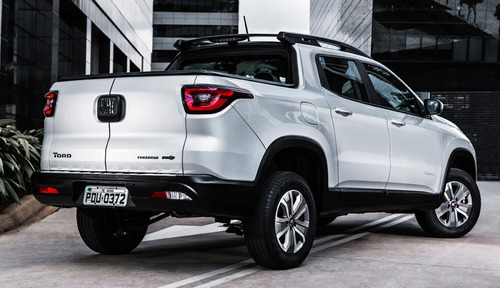 Fiat Toro Freedom 4x2 1.8 Nafta At6 2021 A-
