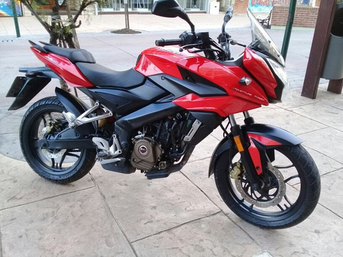 Rouser Bajaj A As 200