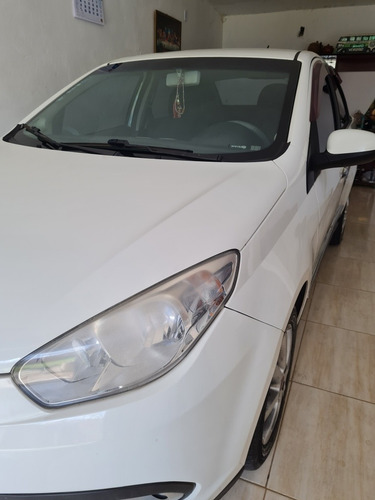 Fiat Grand Siena 2013 1.4 Attractive Flex 4p